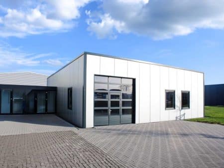 Isolierte Gewerbehalle